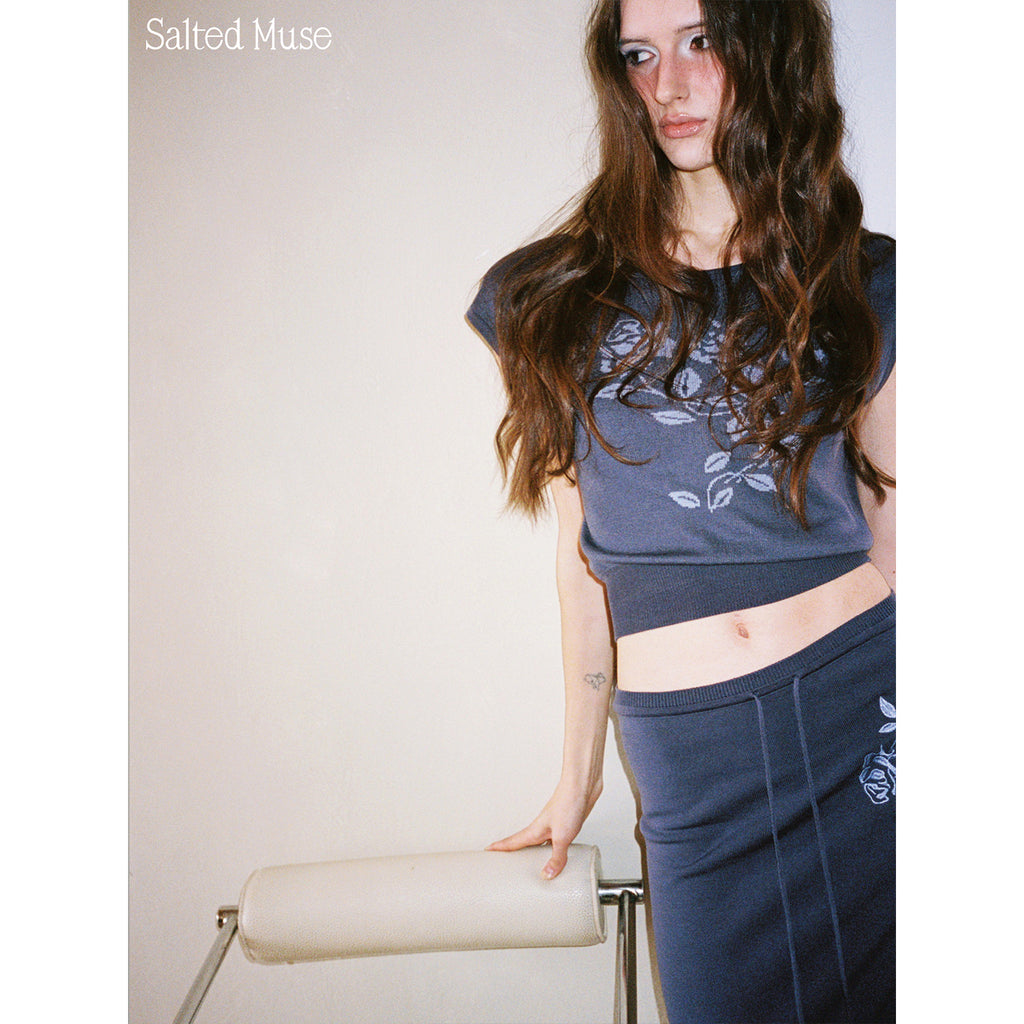 【SaltedMuse】Embroidered sleeveless knitwear