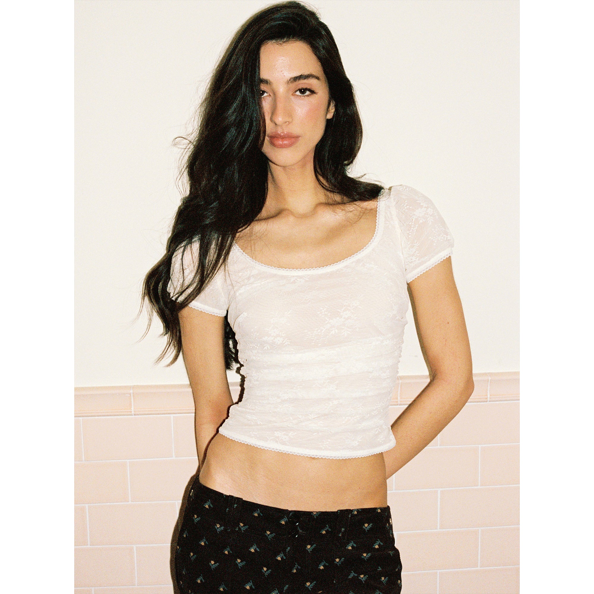 【SaltedMuse】French Square Neck Lace Ruffled Puff Sleeve Cropped Top