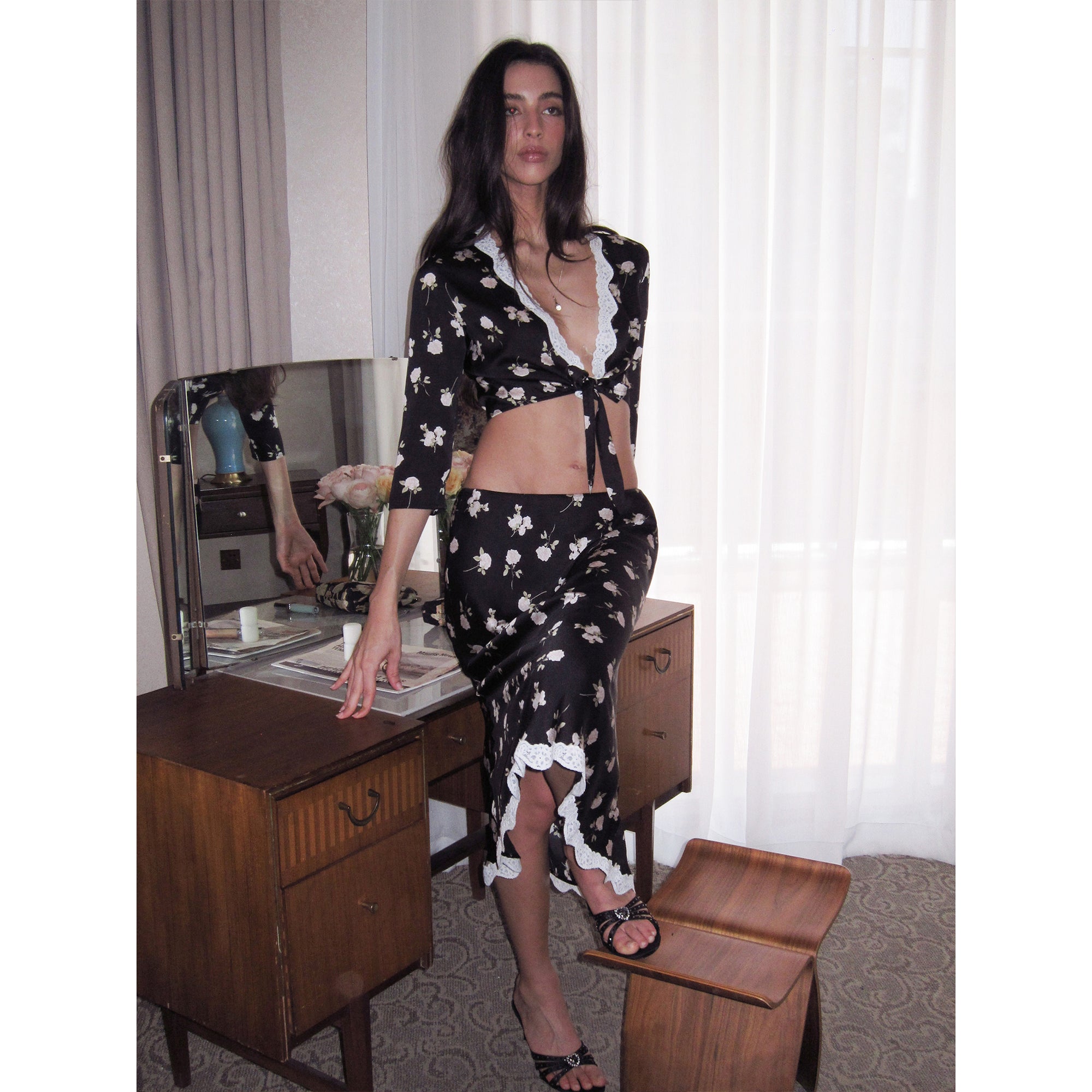 【SaltedMuse】French Floral Lace Low Waist Mermaid Midi Skirt