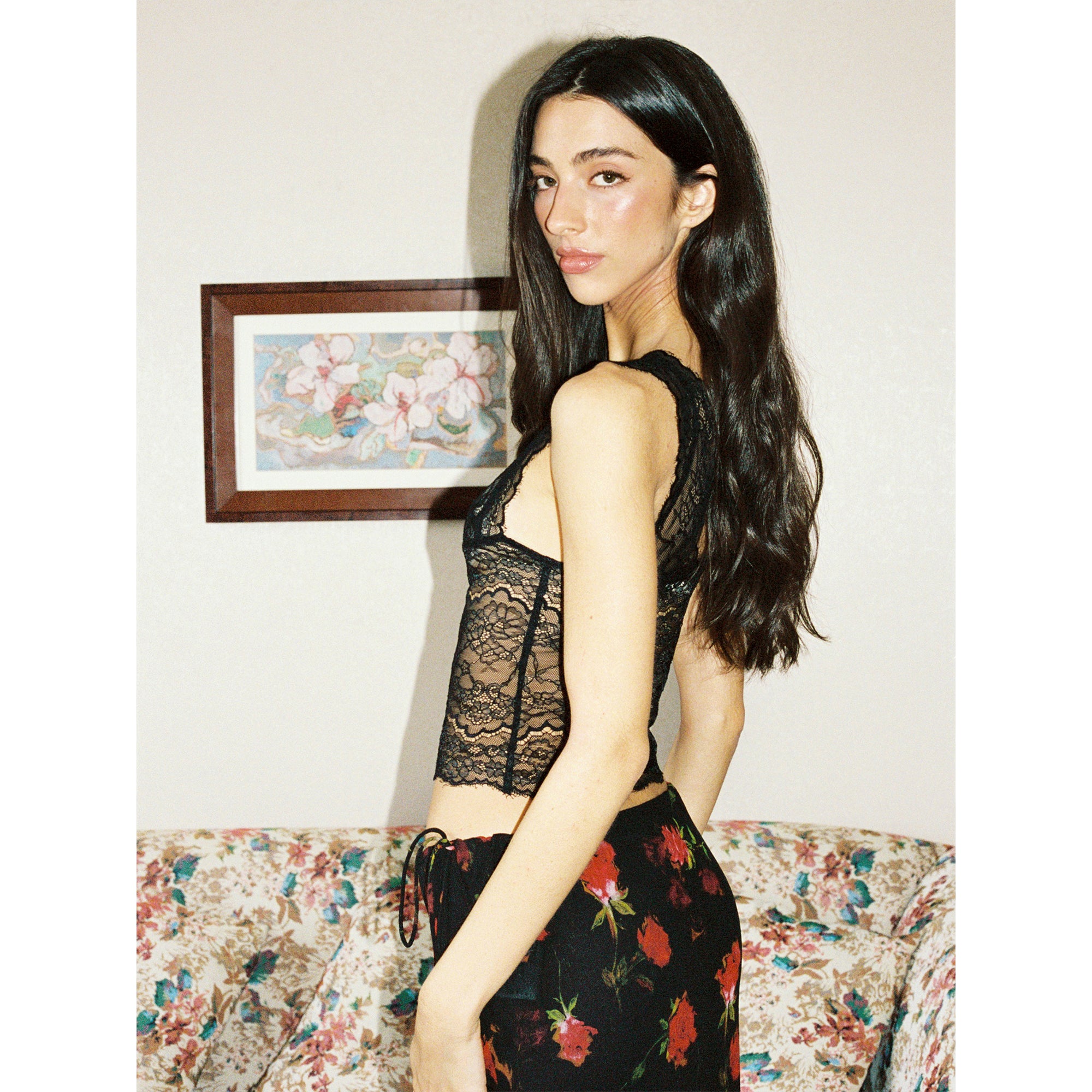 【SaltedMuse】French‑style Deep V Lace Trim Fitted Sleeveless Tank Top