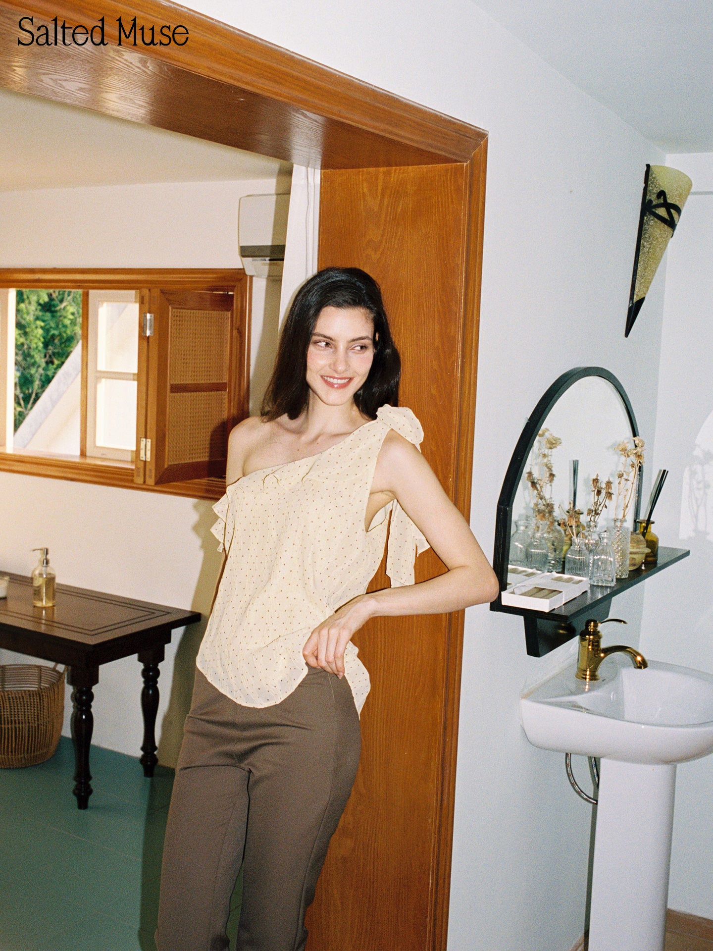 【SaltedMuse】Ruffled One Shoulder Top