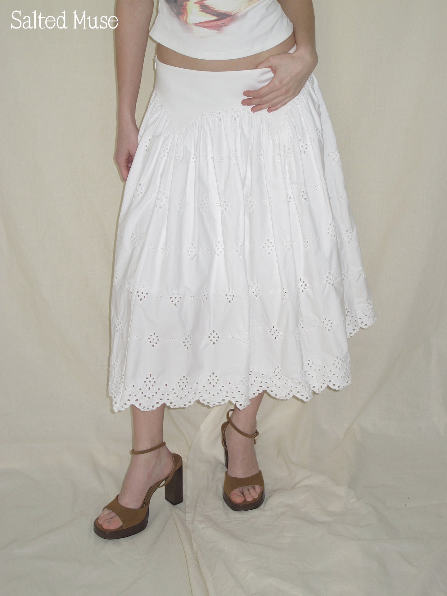 【SaltedMuse】Hollow-out embroidered skirt