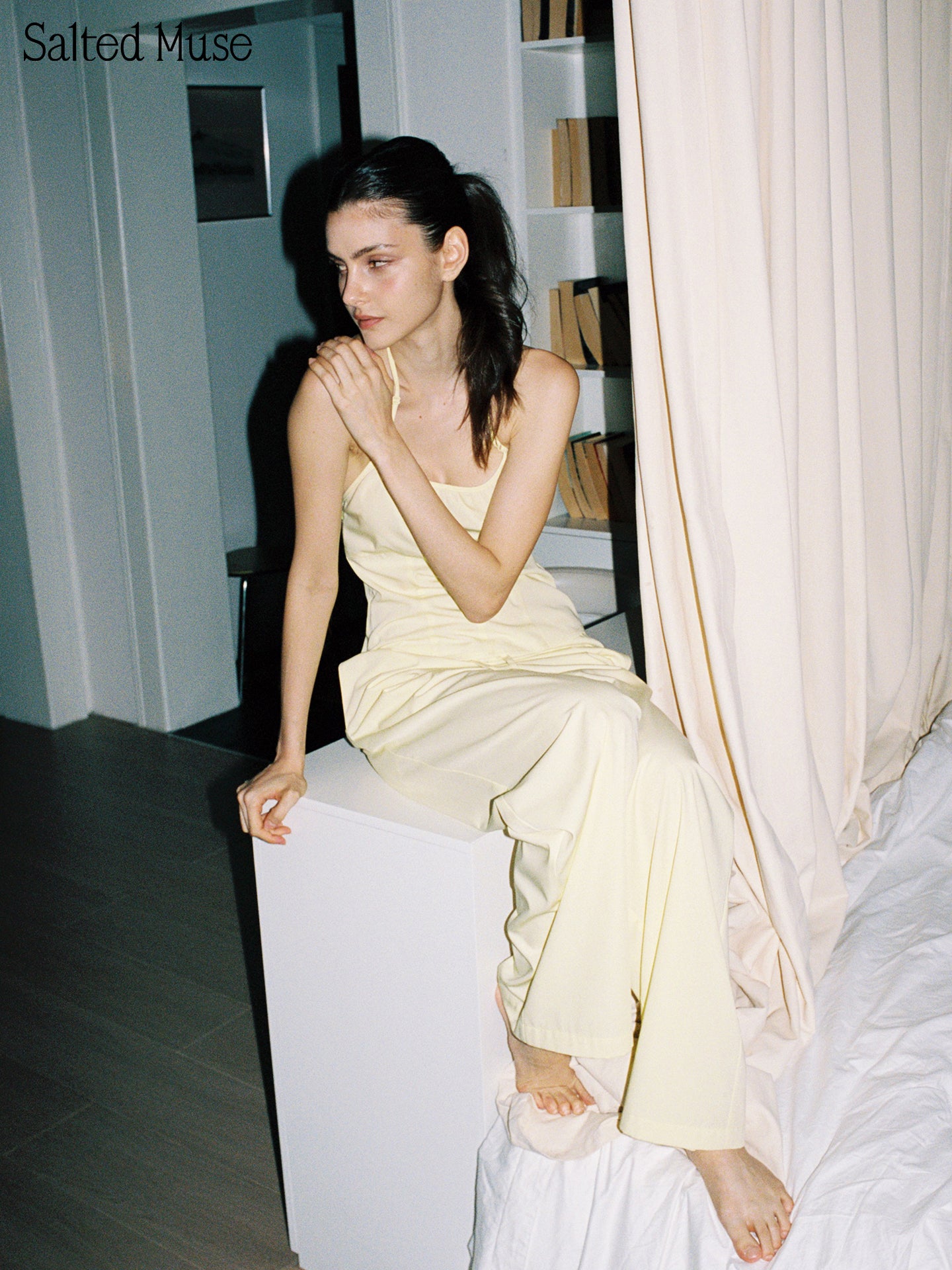【SaltedMuse】Pale Yellow Ruched Waist Halter Top