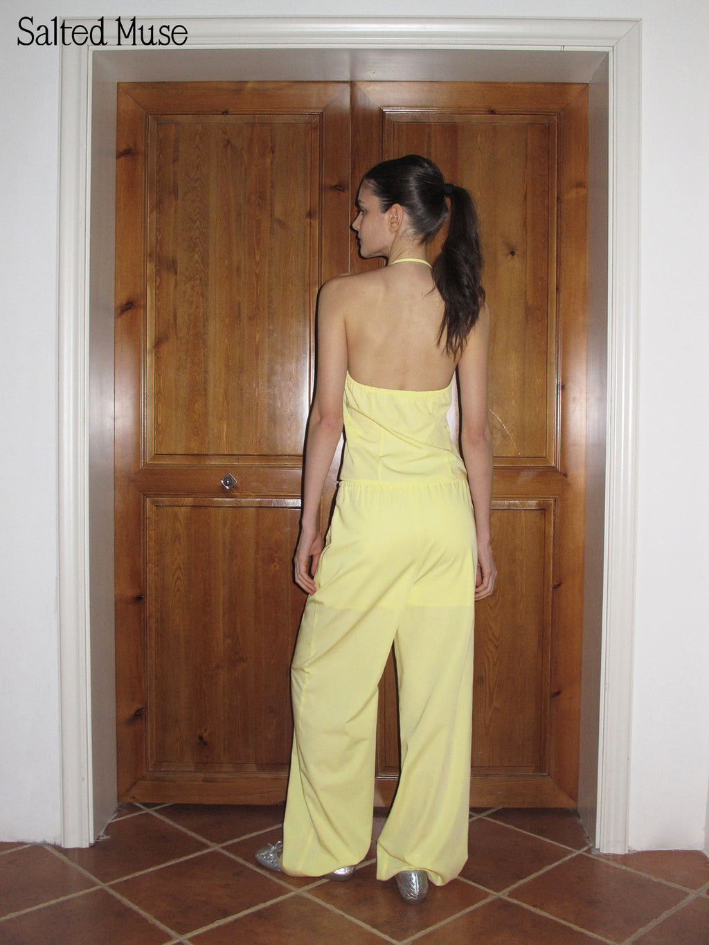 【SaltedMuse】Pale Yellow Ruched Waist Halter Top